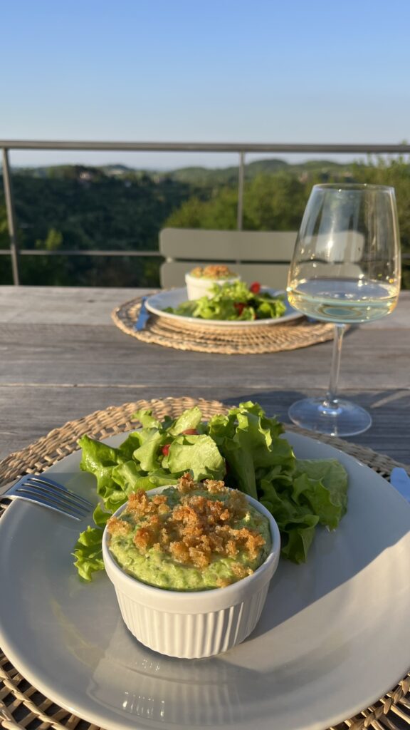 Lunch op het terras can Casa Vista Collina.